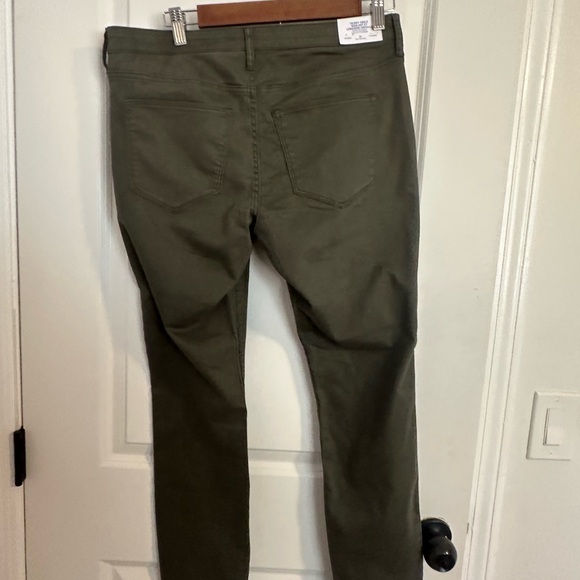 NWT H&M Skinny Ankle Regular Waist Olive Green Women's Jeans Sz 31 - Picture 2 of 9